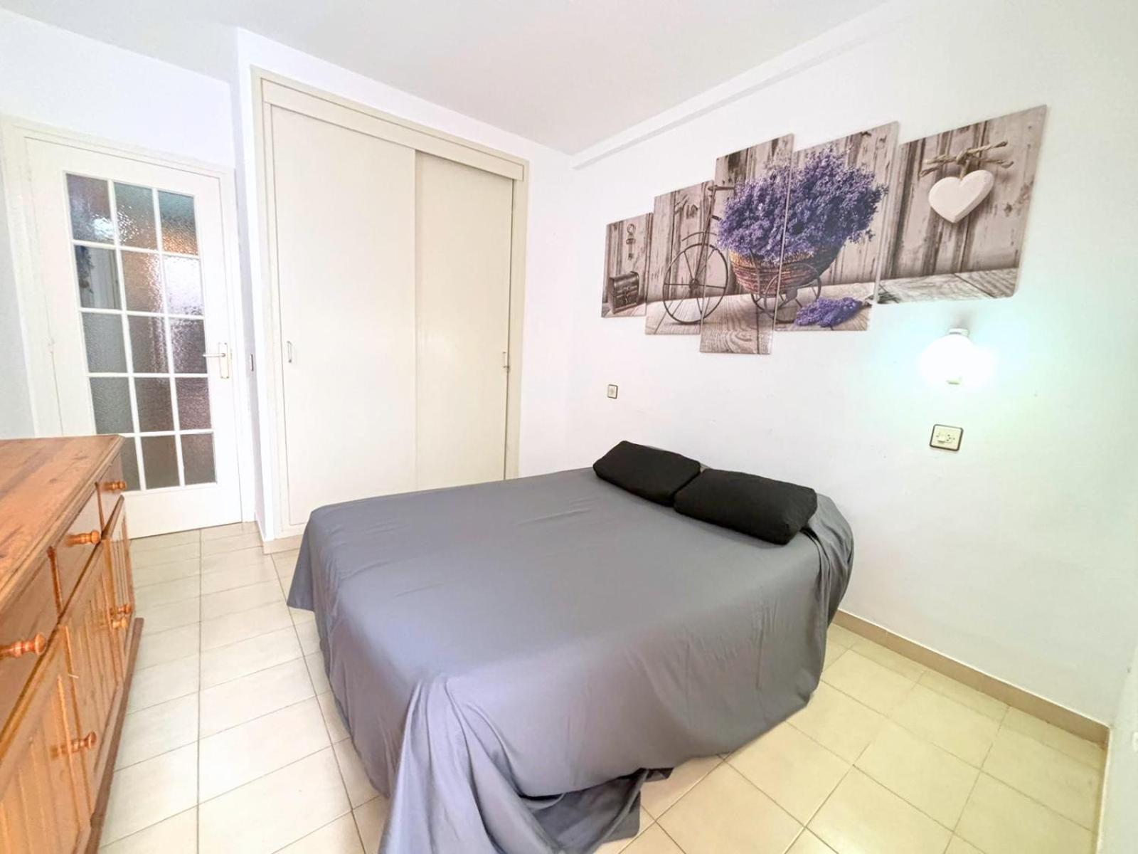 Meda Chica 3E Apartment Roses Bagian luar foto