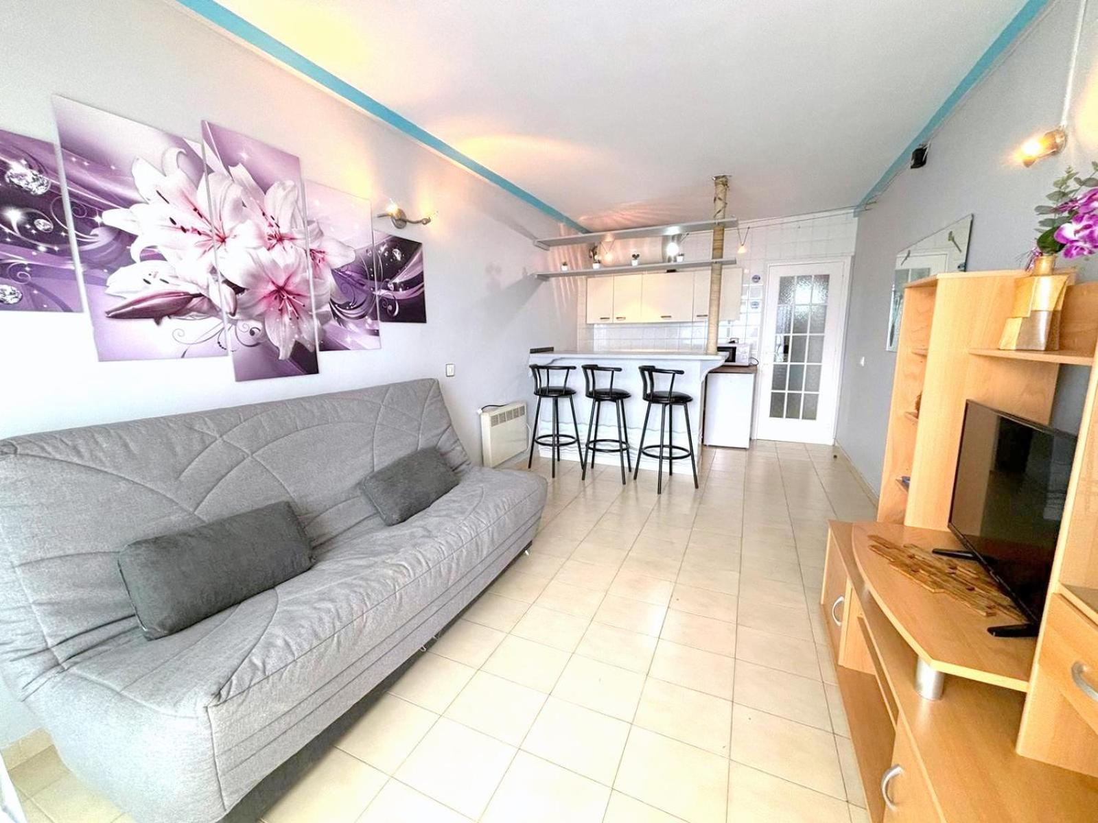 Meda Chica 3E Apartment Roses Bagian luar foto
